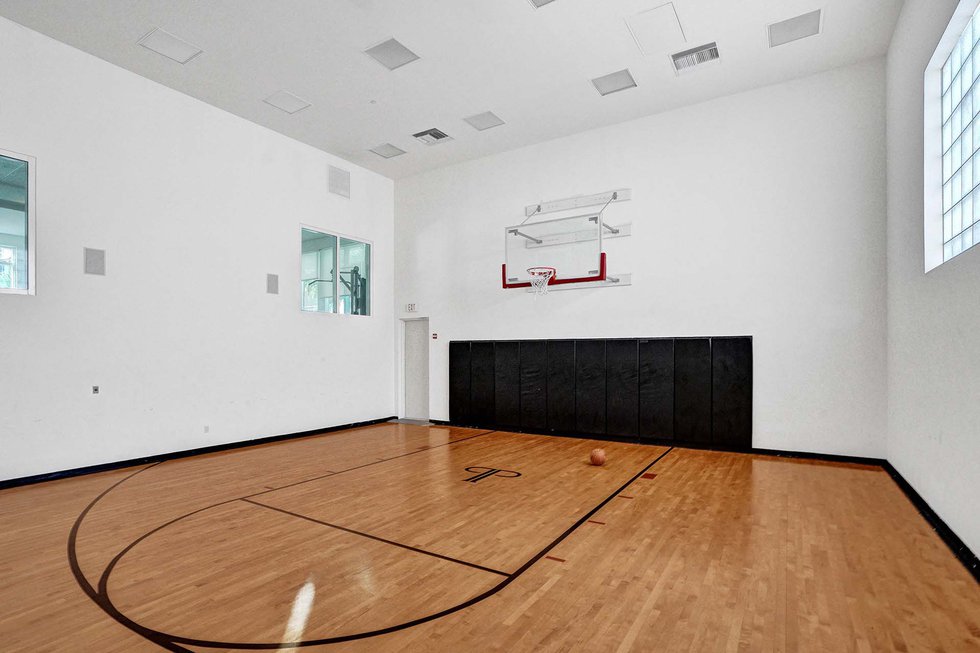 Basketball Court-PalmettoPlace_web.jpg
