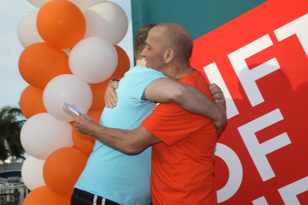 GiftOfLife_Donor Tory Foster and Recipient Peter Grehlinger hugging after meeting_web.jpg