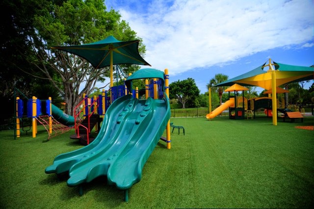 Kids park slide_web.jpg